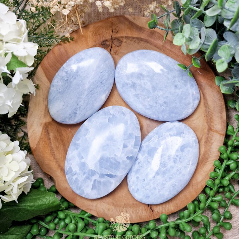 blauwe-calciet-handsteen-edelsteen