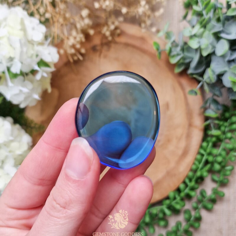 donkerblauwe-andara-obsidiaan-gladde-steen-edelsteen