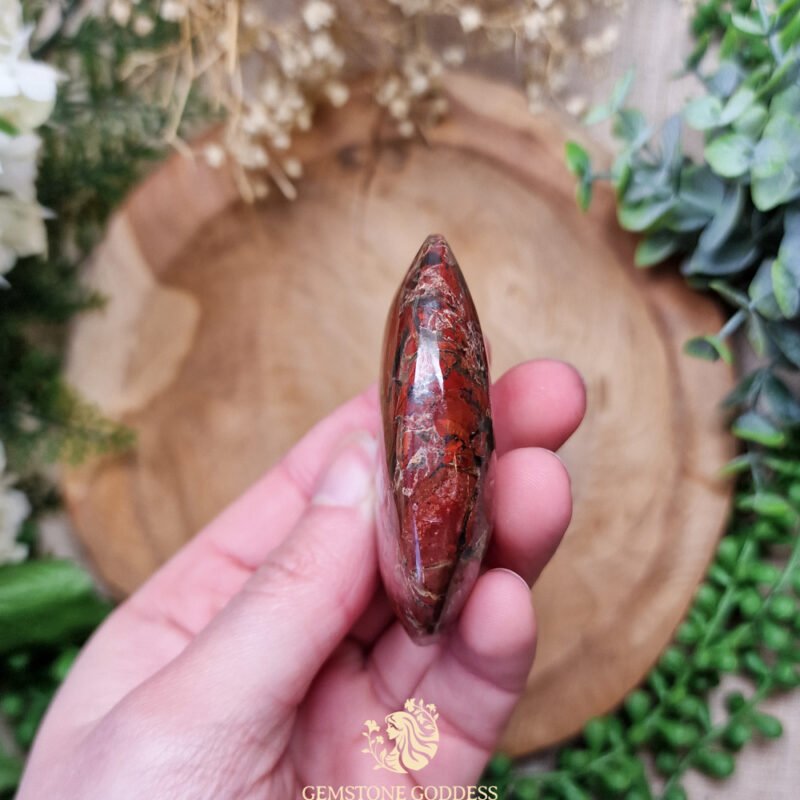 jaspis-breccie-edelsteen-handsteen