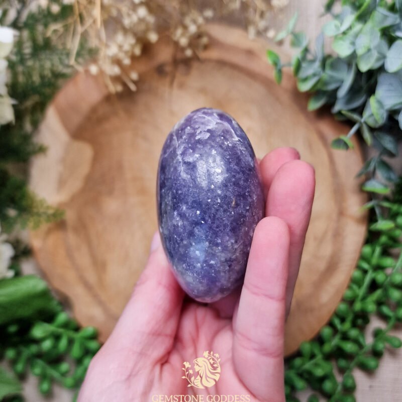 lepidoliet-edelsteen-handsteen