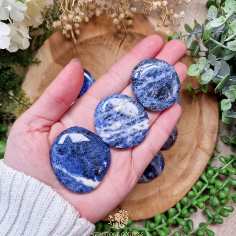 sodaliet-oplegger-edelsteen