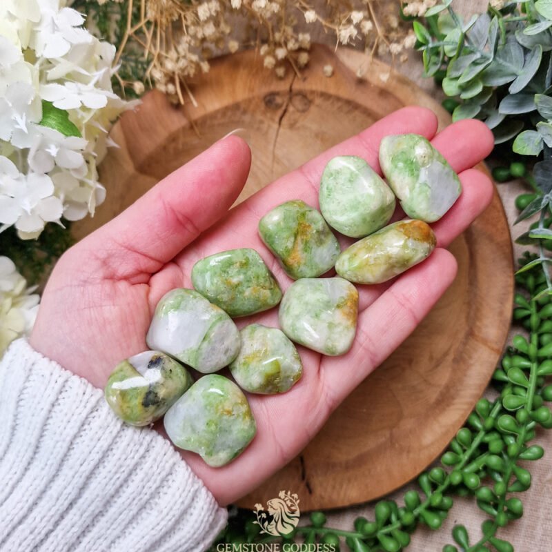 diopsiet-calciet-kristal-edelsteen