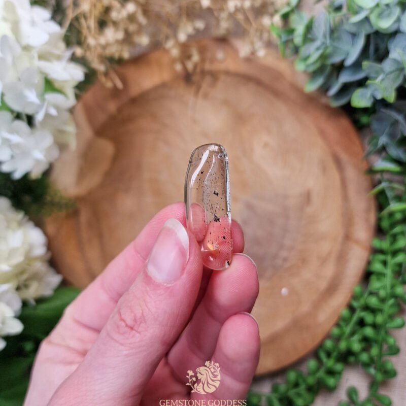 gele-scapoliet-getrommelde-steen-edelsteen