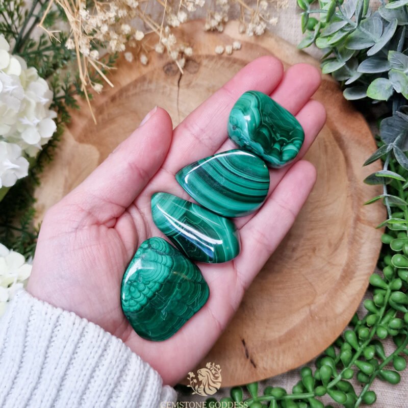 malachiet-knuffelsteen-edelsteen