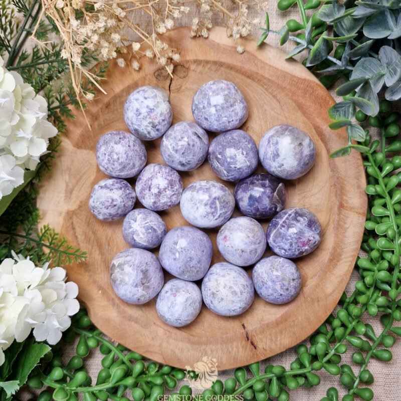 rubelliet-lepidoliet-trommelsteen-edelsteen