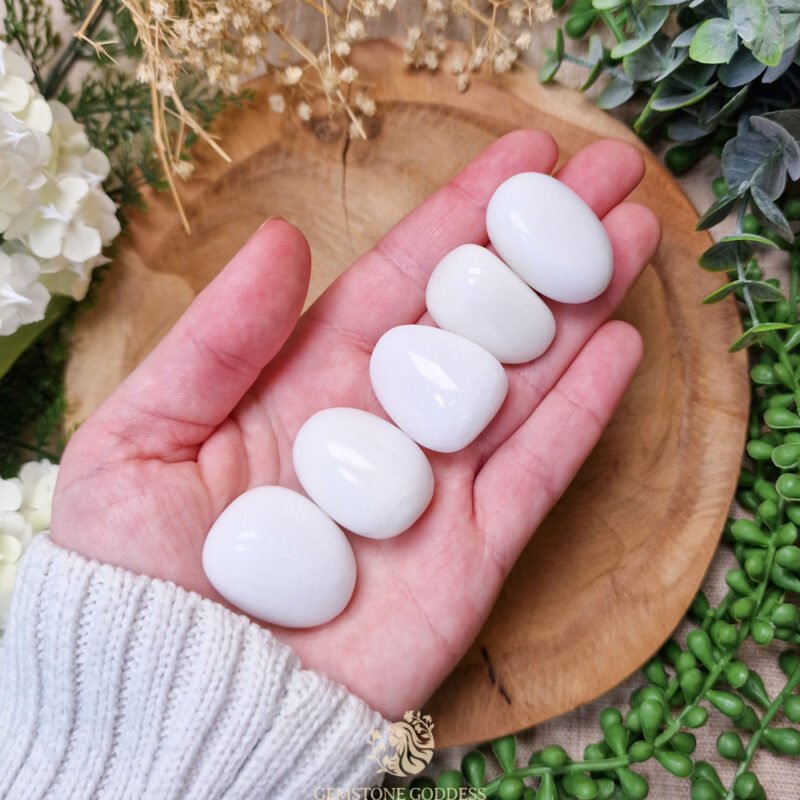 witte-jade-knuffelsteen-edelsteen