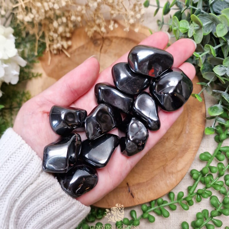 magnetiet-kristal-edelsteen