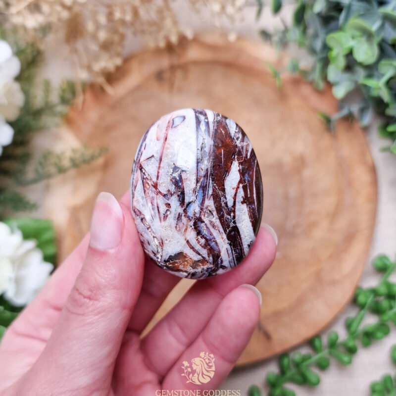 opaal-chalcedoon-grote-edelsteen