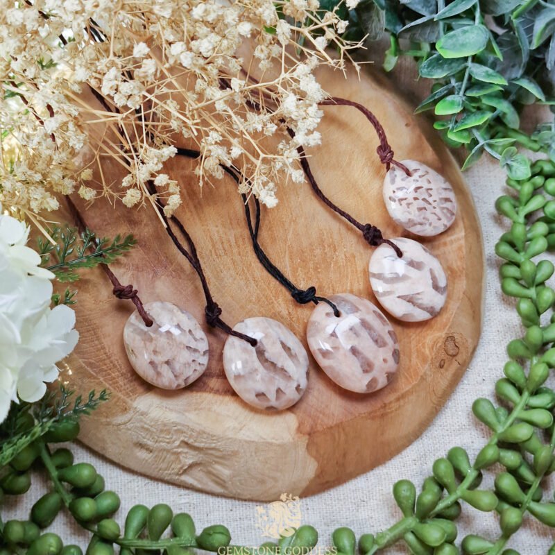 roze-zebradoriet-amulet-hanger