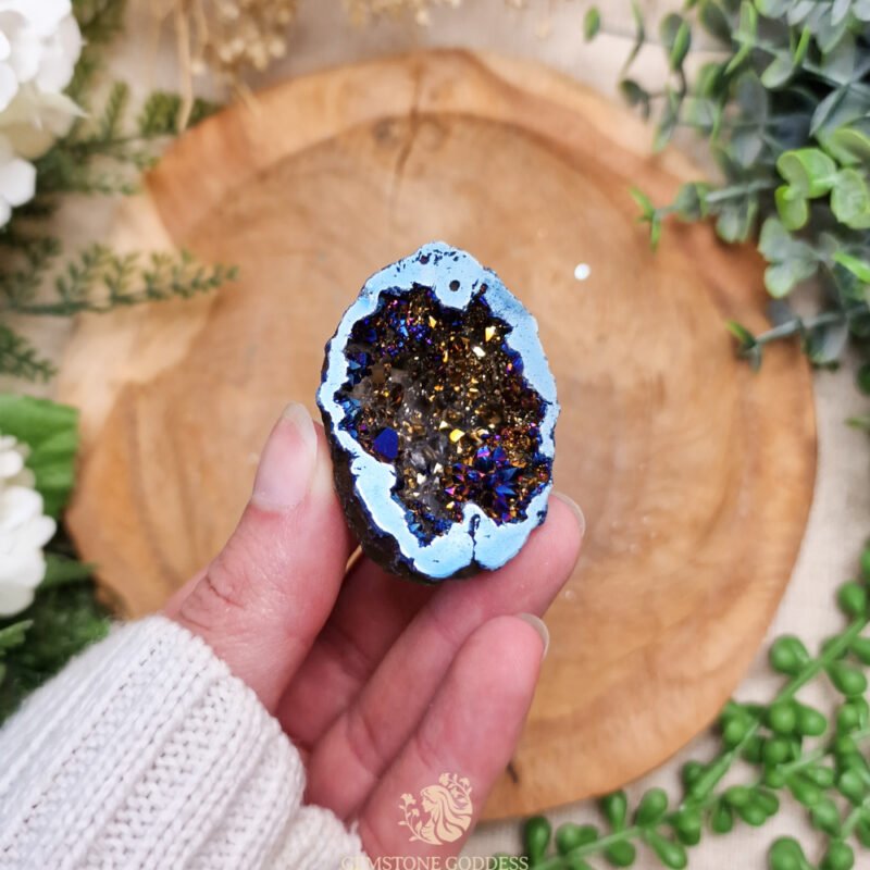 titanium-aura-geode-ruwe-edelsteen