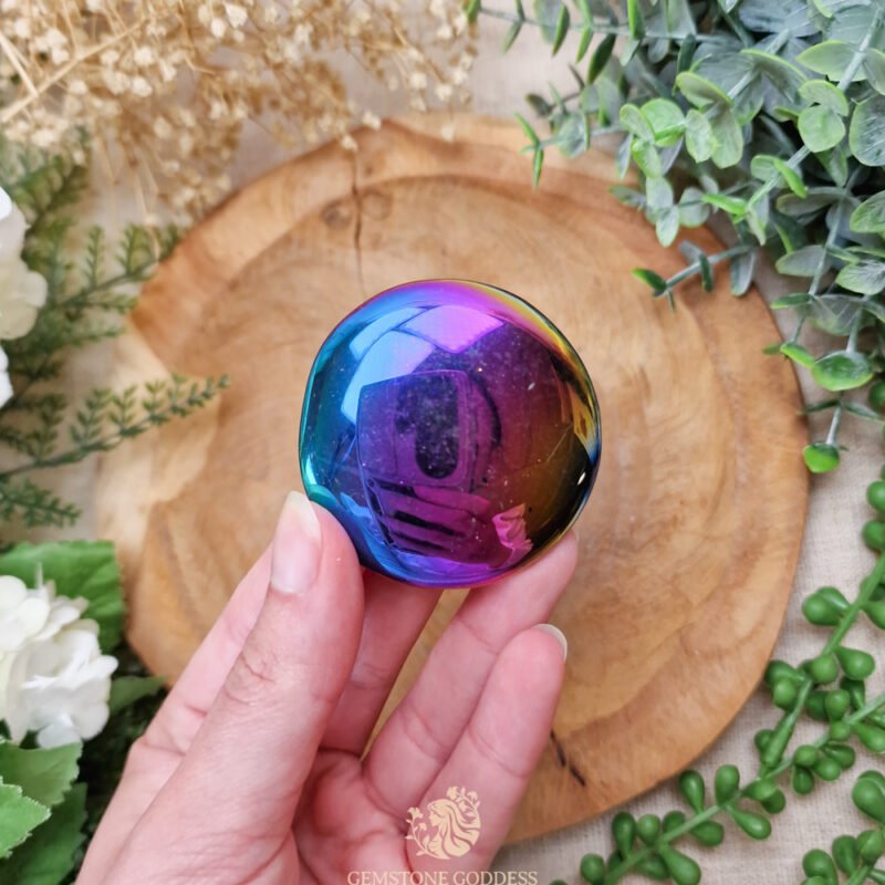 titanium-aura-gladde-steen-edelsteen