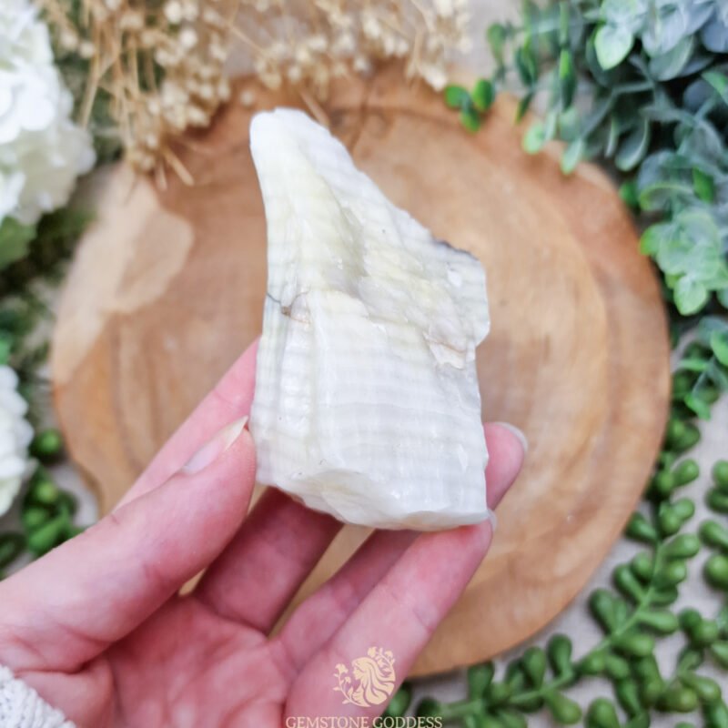 witte-calciet-ruwe-edelsteen