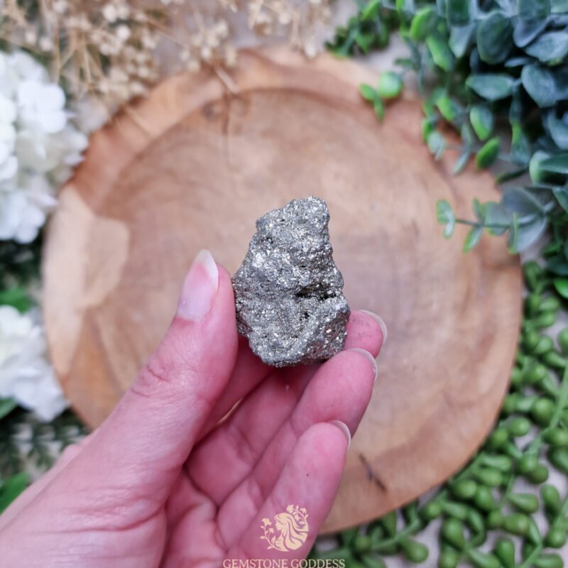 pyriet-ruwe-edelsteen