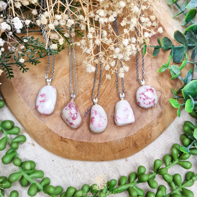 cinnabariet-zilveren-ketting