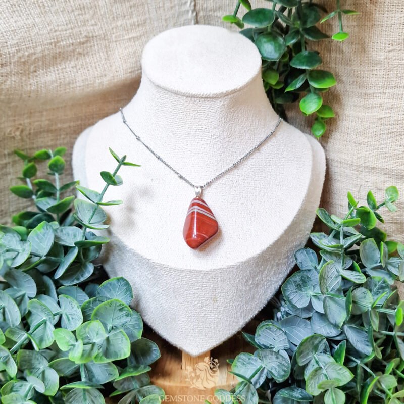 dolomiet-hanger-aan-zilveren-oogje