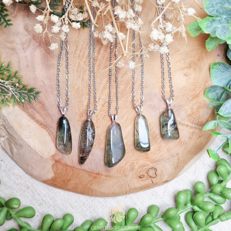 actinoliet-in-kwarts-zilveren-ketting