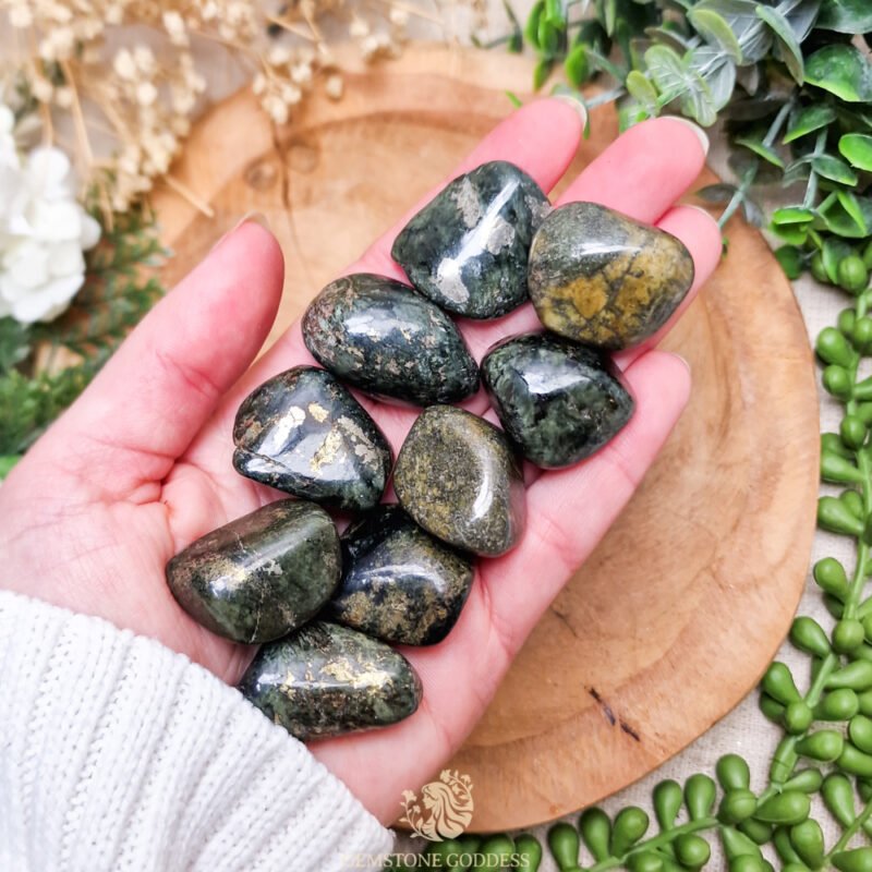 andradiet-diopsiet-epidoot-kristal-edelsten