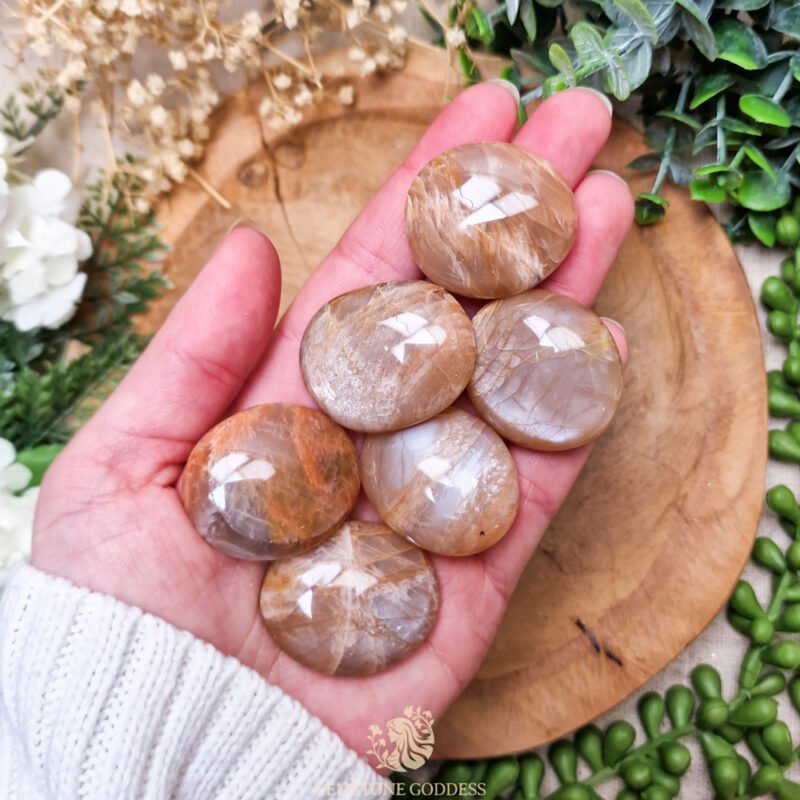 roze-maansteen-kristal-edelsteen