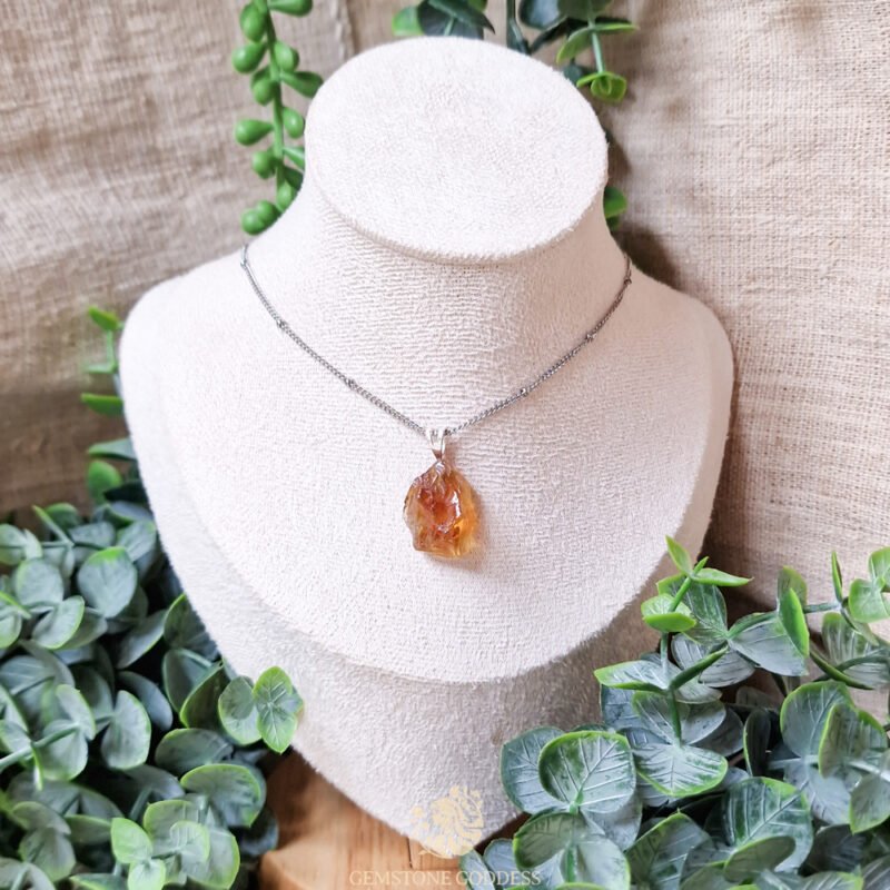 ruwe-citrienkwarts-hanger-met-zilveren-oogje