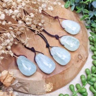 Groene Apofyliet Hanger